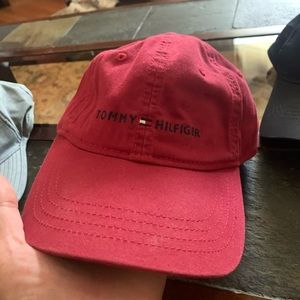Tommy Hilfiger hat